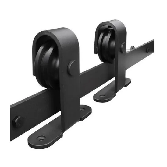 Современная система направляющих с черными деревянными рельсами для раздвижных дверей сарая | Лидер продаж оборудования